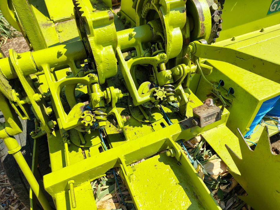 Vând presă de baloți pătrați Gallignani 146