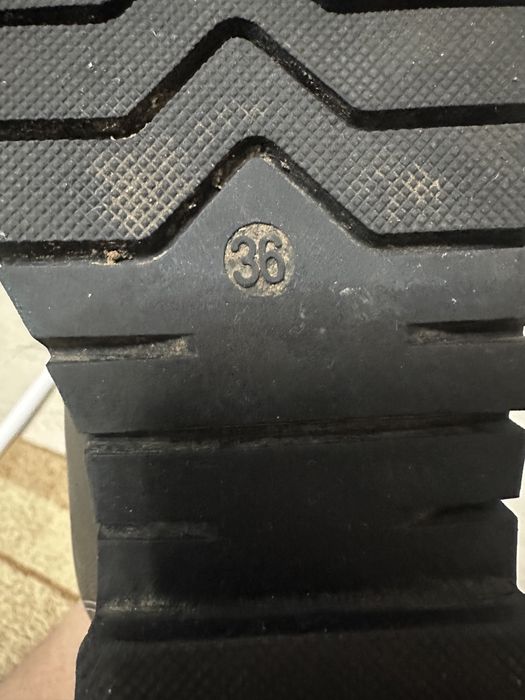 Продам красивые осенние сапожки