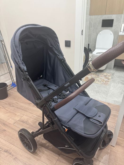 Продаю коляску прогулочную D900