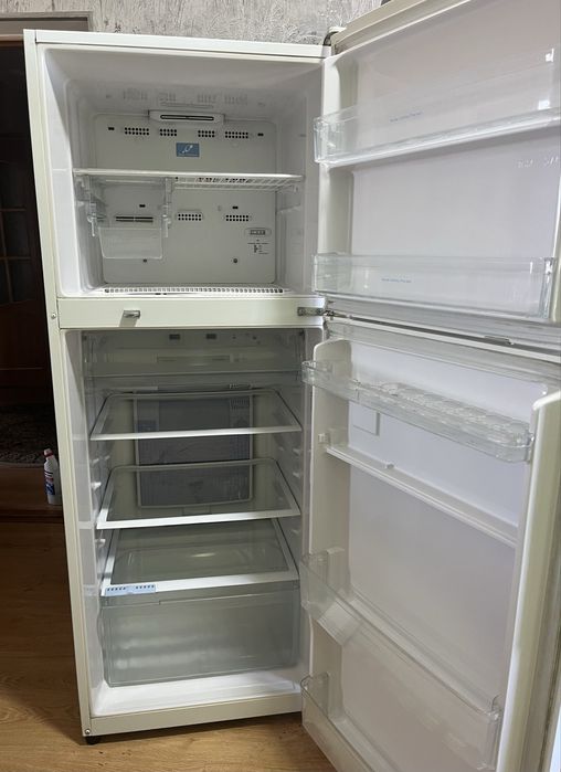 Холодильник HITACHI Шымкент