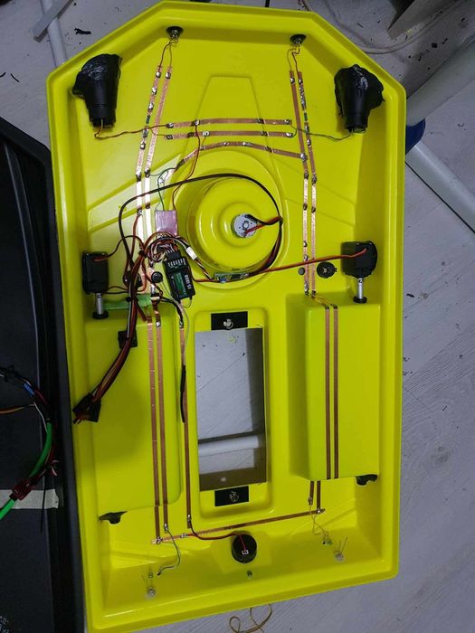 Navomodel sonar lucky si autopilot