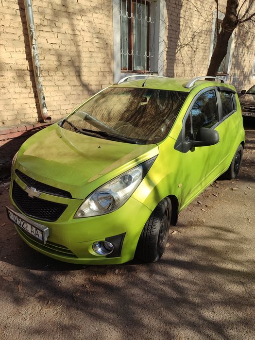 Продам машину Шевроле Спарк