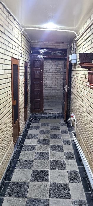 Eski shaharda hovli sotiladi Holati yaxshi