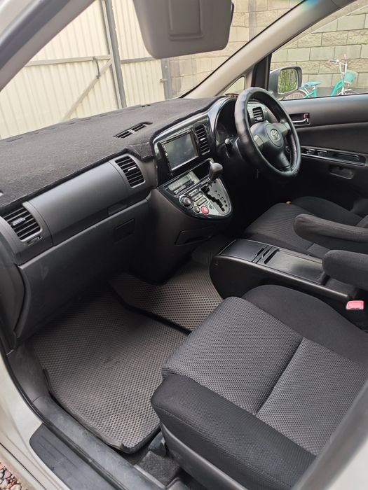 Продам Toyota wish