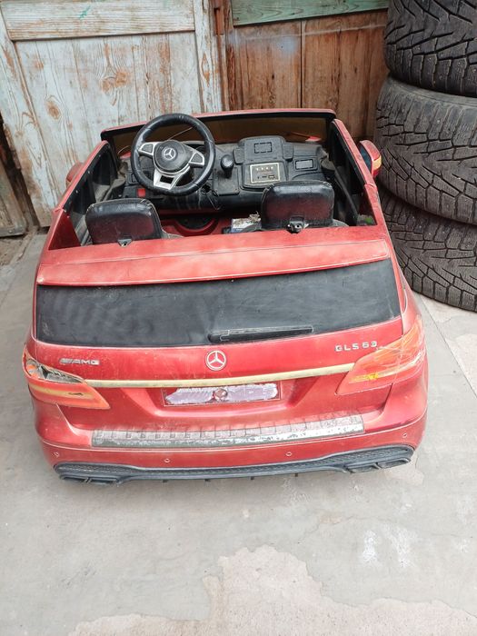 Детский электромобиль.