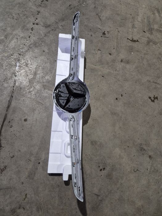 Grila radiator Mercedes Benz CLS Class W218 cod 2188851022