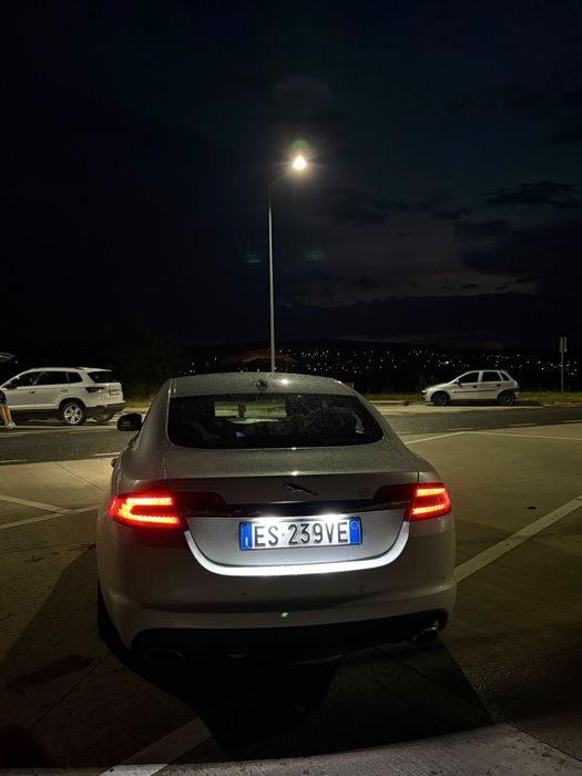 Jaguar xf