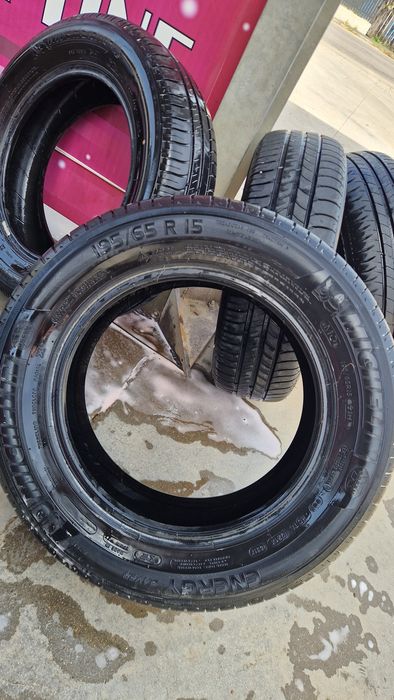 Vând anvelope Michelin