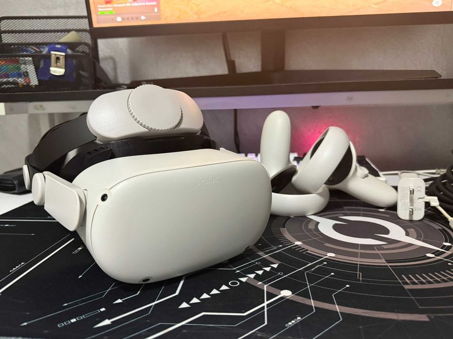 VR Meta Quest 2 128gb Multe Atasamente ( Stare Foarte Buna )
