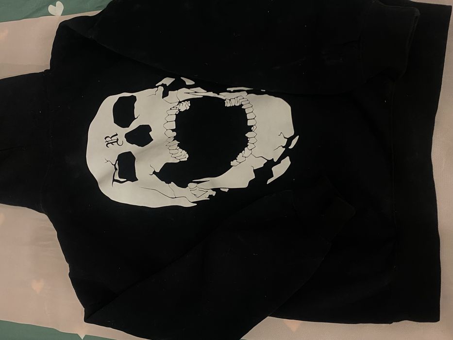 Одежда (Худи, джинсы,топ)