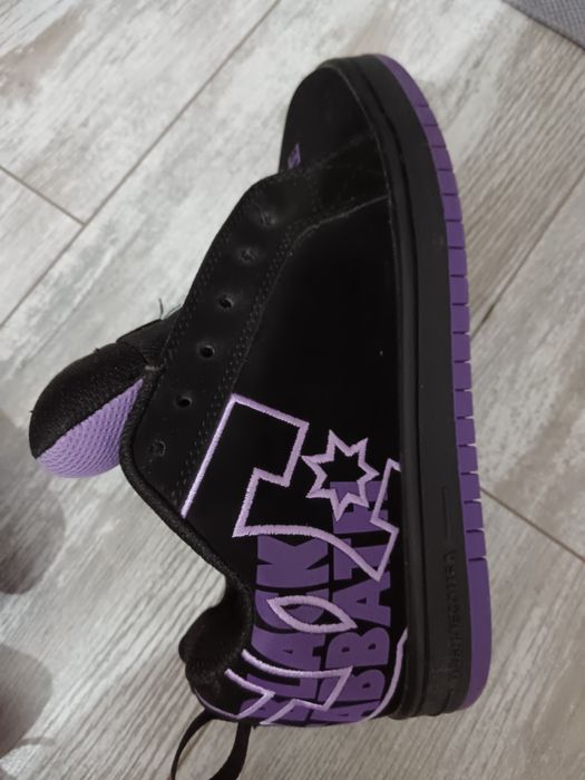 Кроссовки DC фиолетовые