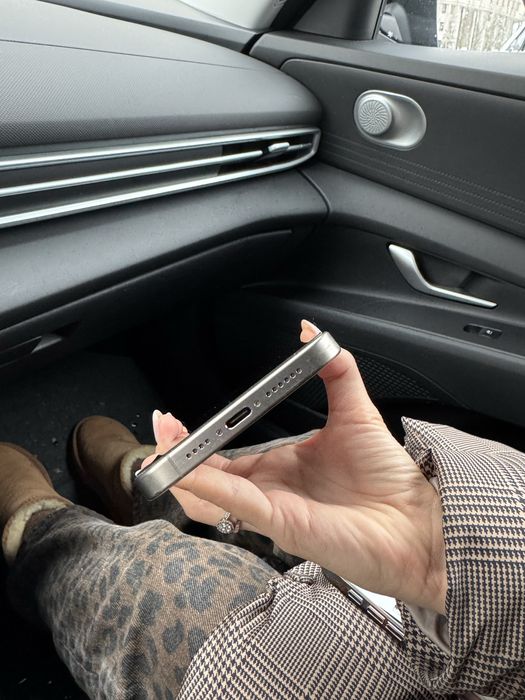 продам Iphone 15 pro max