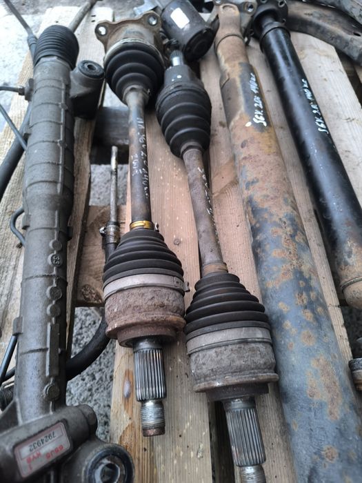 Предни полуоски Suzuki Grand Vitara 2.0 140к.с.