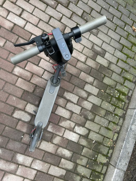 Продам  электросамокат xiaomi 1s