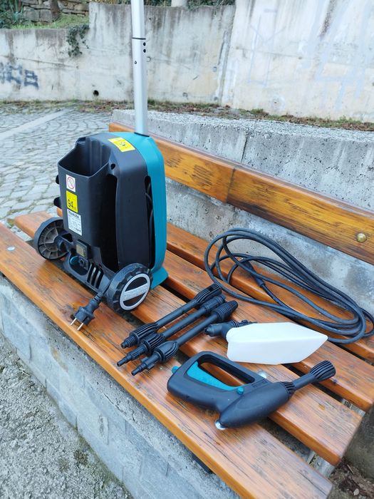 Водоструйка MAKITA HW102