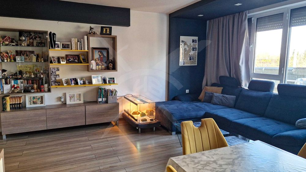 Продава се Тристаен апартамент в Пловдив, Тракия - 110 кв.м за 1062 €/кв.м - Снимка #1