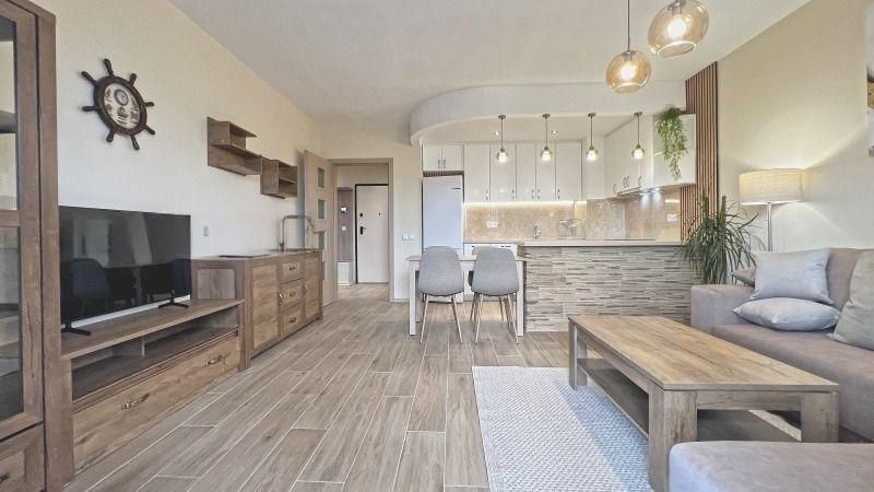 Дава се под наем Двустаен апартамент в София, Красно село - 71 кв.м за 867.51 € - Снимка #2