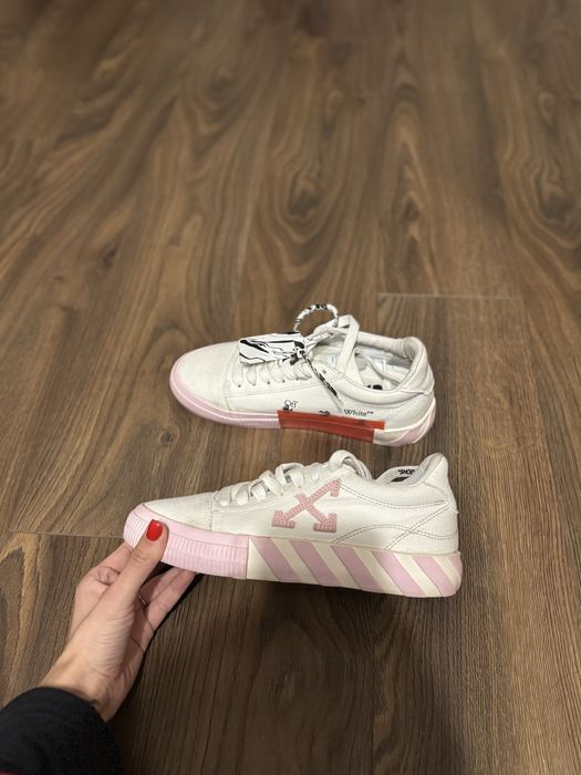 Обувки Off white