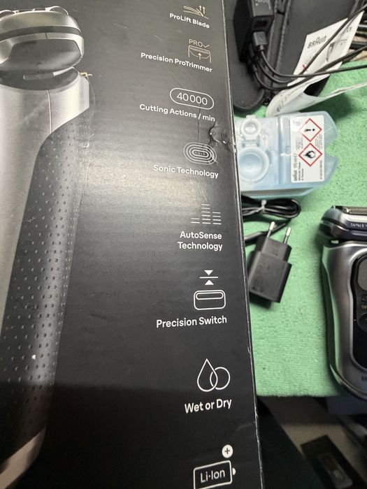 Braun Series 9 PRO+ 9567cc електрическа самобръсначка с почистваща