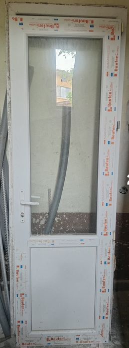 Продавам ПВЦ врата
