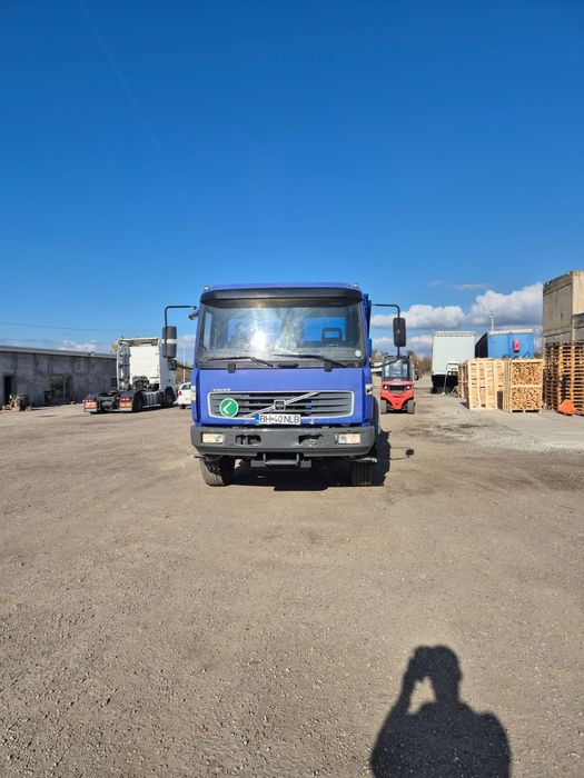 Autobasculanta VOLVO