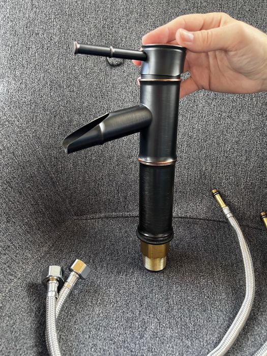 Baterie chiuvetă negru bronz periat – model bambus