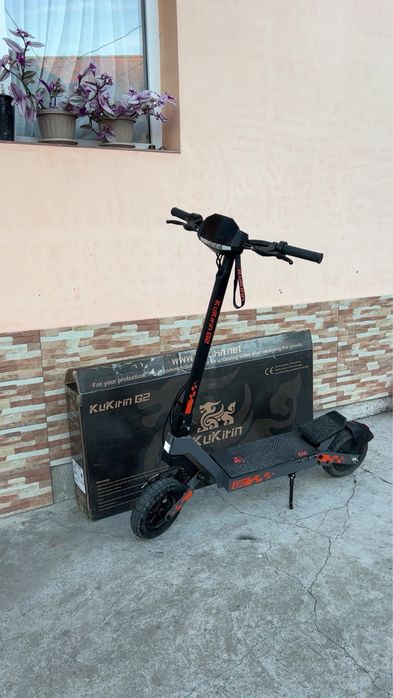 vând trotinetă kukirin g2