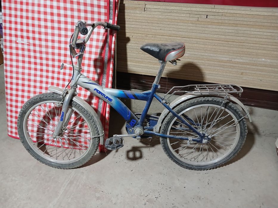 продоётся мальчиковый велик  для детей