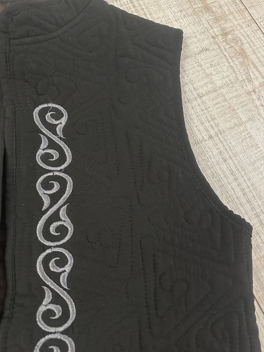 Продам жилет на подростка