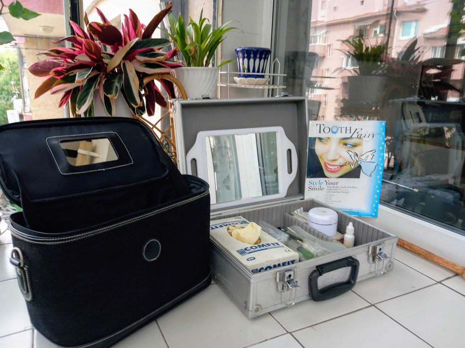 Органайзер за стилисти, гримьори, козметици, маникюристи, преносим.