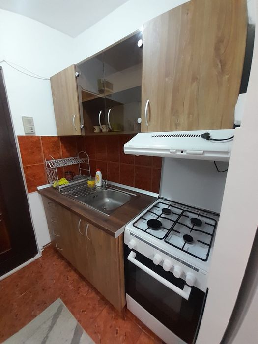 Garsoniera de inchiriat