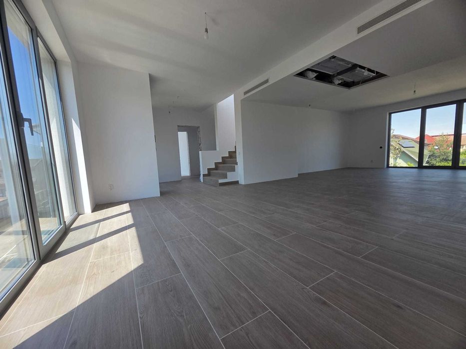 apartament 5 camere penthouse situat in pipera