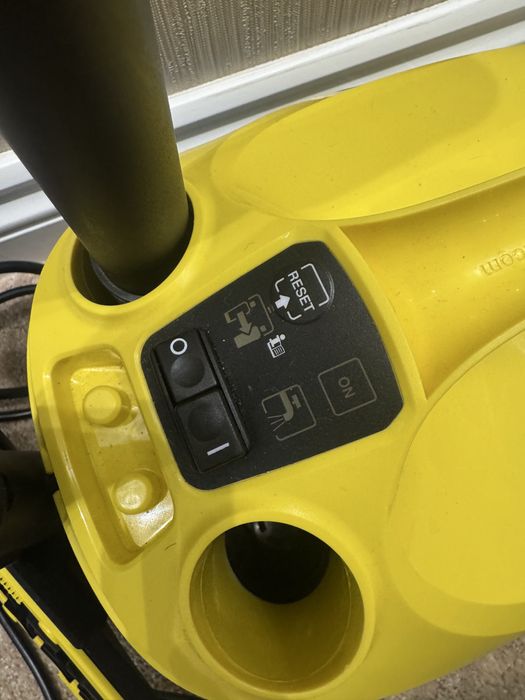 Aparat de curatat cu abur Karcher SC3