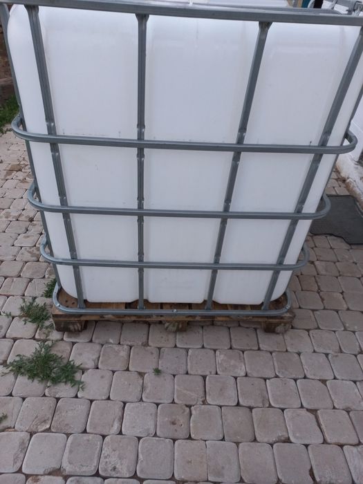 Продам Ёмкость 1000л.