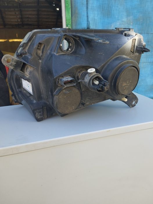 Фара Рено Дастер