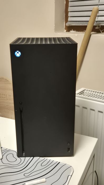 Xbox series x(използван)+ игри(по избор)