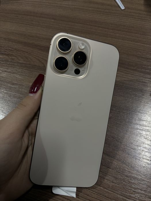 Продам айфон 16 про мах