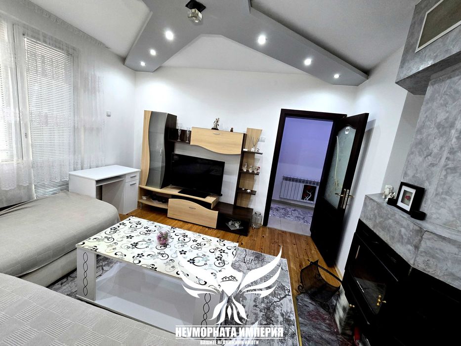 Продава се Тристаен апартамент в Асеновград - 79 кв.м за 1046 €/кв.м - Снимка #1