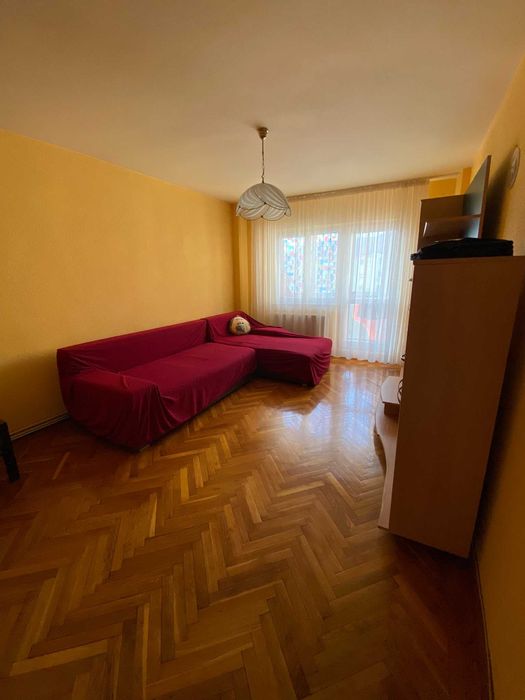 Închiriez apartament 3 camere