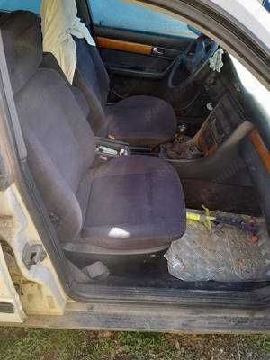 vand autoturism Audi 100 pentru pasionatii de marcă