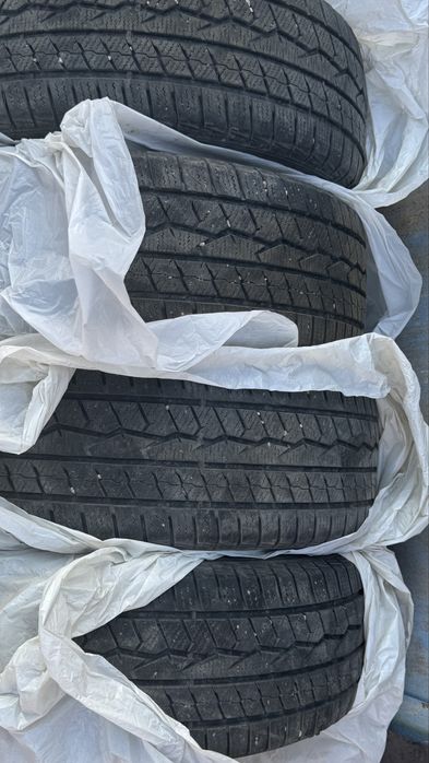 Зимные шины комплект