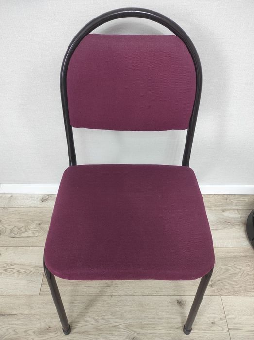 Стулья (красный, черный)