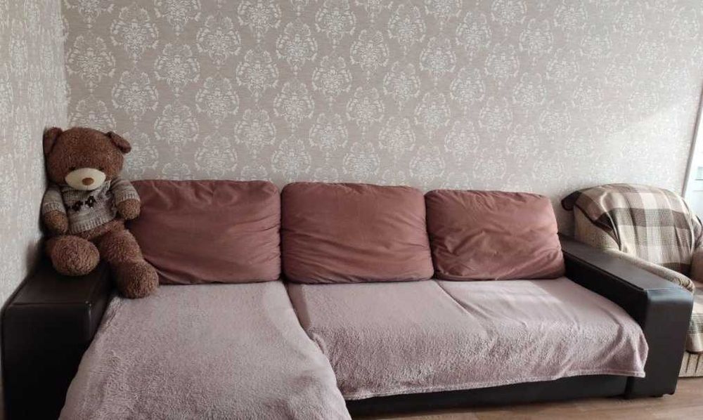 Срочно квартира 12 мкр