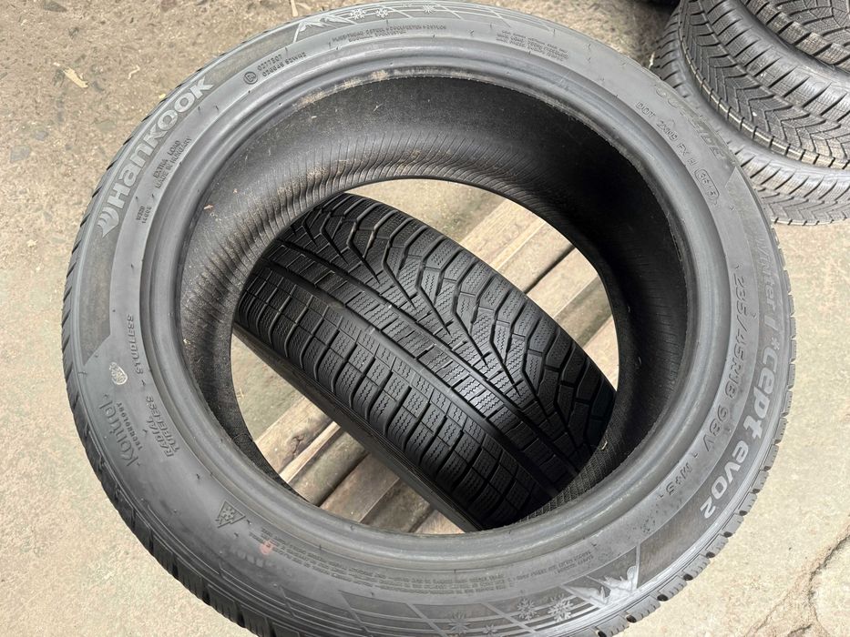 Anvelope Iarna 235/45 R18 - stoc depozit