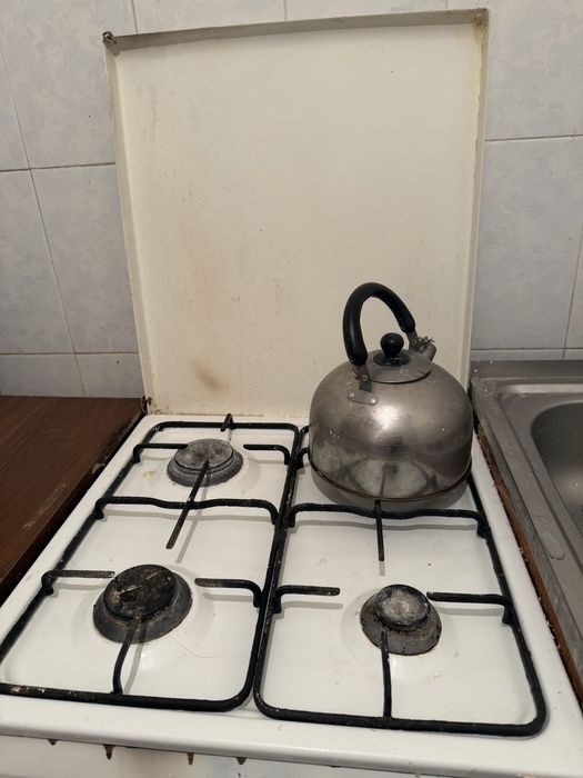 Продам газ плиту б/у