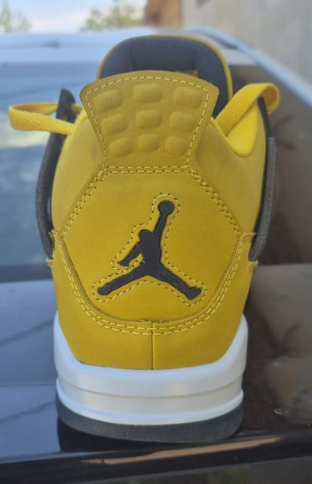 Air Jordan 4 обувки