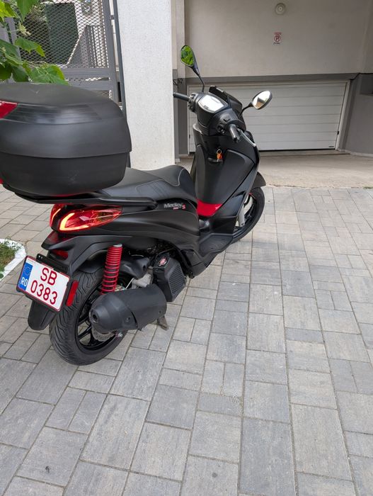 Scuter Piaggio Medley 125S + topcase, husa, incuietoare