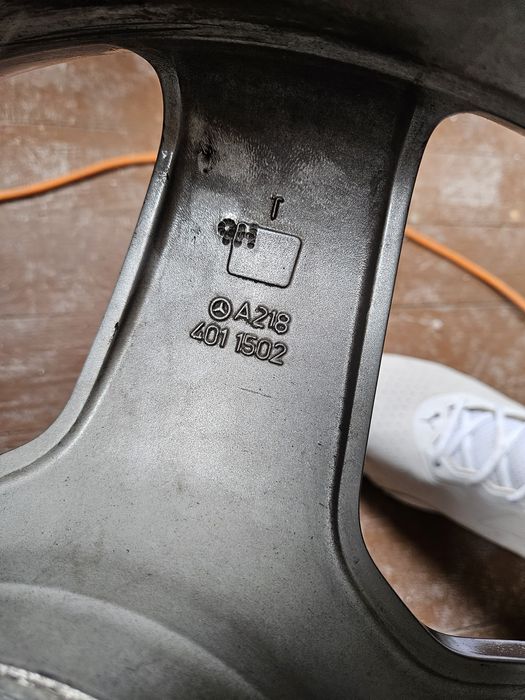 AMG Джанти за мерцедес 18 спортпакет със нови гуми 225/45/18 255/40/18