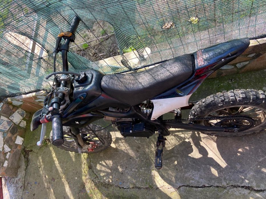 Vând sau schimb cross 49 cc