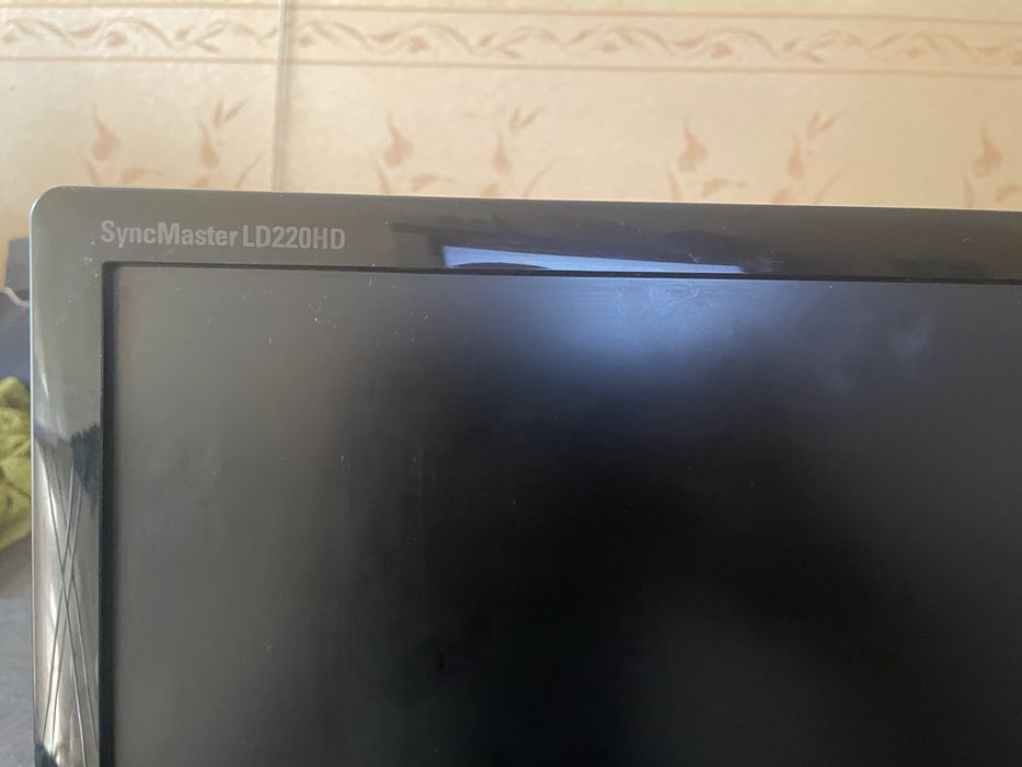 Продавам Монитор Самсунг